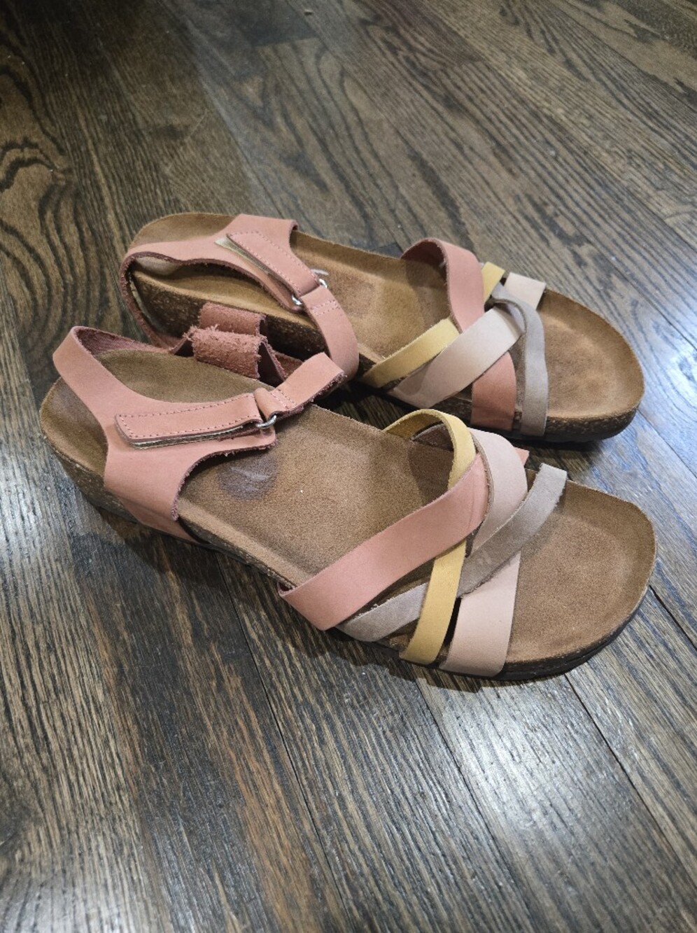 Bio-Gold strappy Sandals Wedge Women’s 9 - See Description